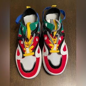 Floette Retro Color blocked Fashion Sneakers. Shoe size is European 39 (6.5 US)